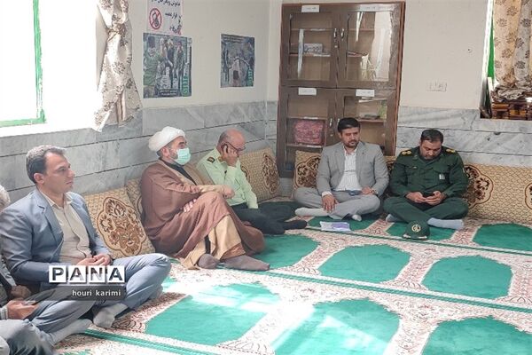 آیین تجلیل ازکارمندان نمونه آموزش و پرورش شهرستان مانه وسملقان
