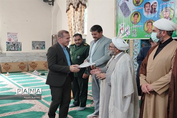 آیین تجلیل ازکارمندان نمونه آموزش و پرورش شهرستان مانه وسملقان