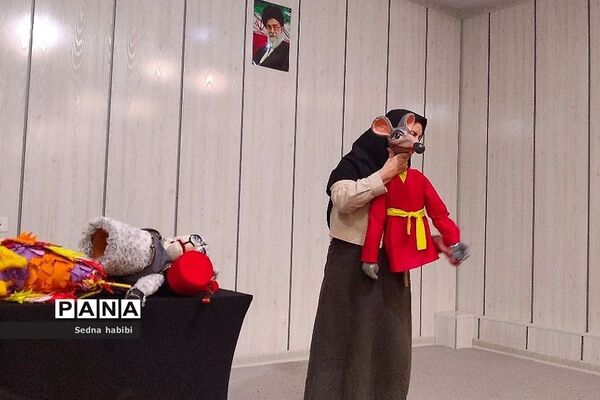 بازدید مسئولان آموزش و پرورش شهرستان‌های استان‌تهران و وزارت فرهنگ و ارشاد از دوره تربیت مربی خلاق در  رودهن