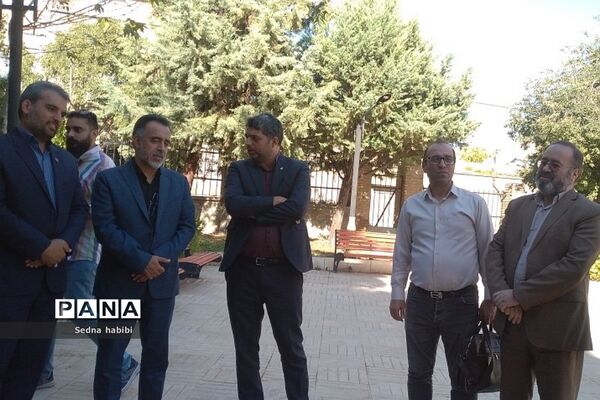 بازدید مسئولان آموزش و پرورش شهرستان‌های استان‌تهران و وزارت فرهنگ و ارشاد از دوره تربیت مربی خلاق در  رودهن