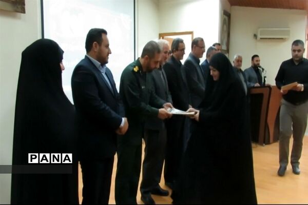 همایش تجلیل از کارمندان نمونه و دانش آموزان نخبه در میاندورود