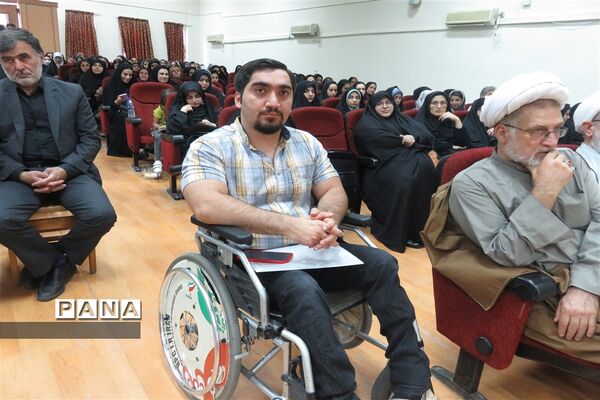 همایش تجلیل از کارمندان نمونه و دانش آموزان نخبه در میاندورود