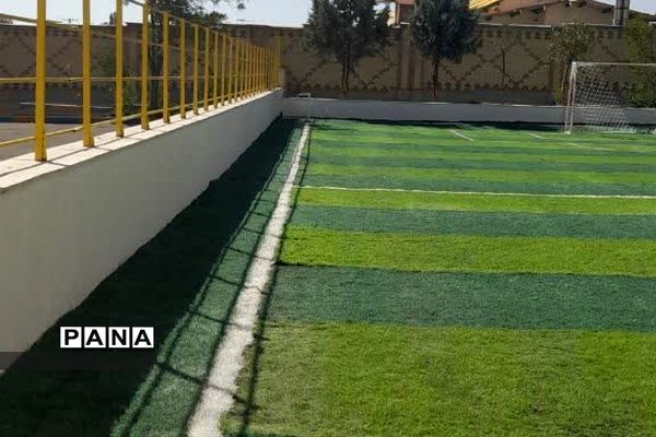 آیین افتتاح زمین‌چمن و چهارباب مغازه دبستان ایمان در رودهن