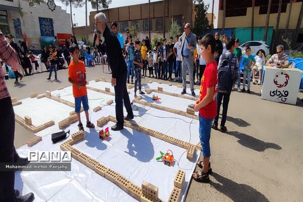 برگزاری مسابقات رباتیک در کانون فرهنگی تربیتی لقمان شهرستان کاشمر