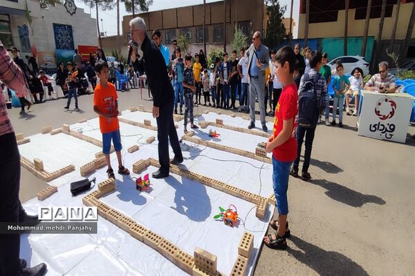 برگزاری مسابقات رباتیک در کانون فرهنگی تربیتی لقمان شهرستان کاشمر