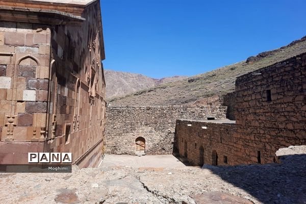 کلیسا سنت استپانوس؛ جاذبه‌ای گردشگری در ایران زمین