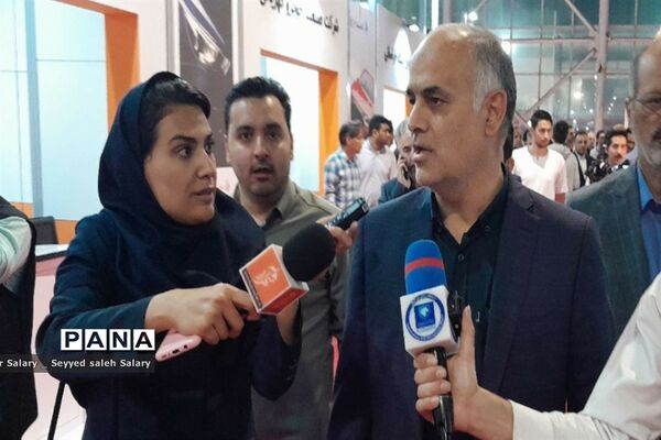بازدید مسئولان از بیست و سومین نمایشگاه بین‌المللی خودرو در مشهد