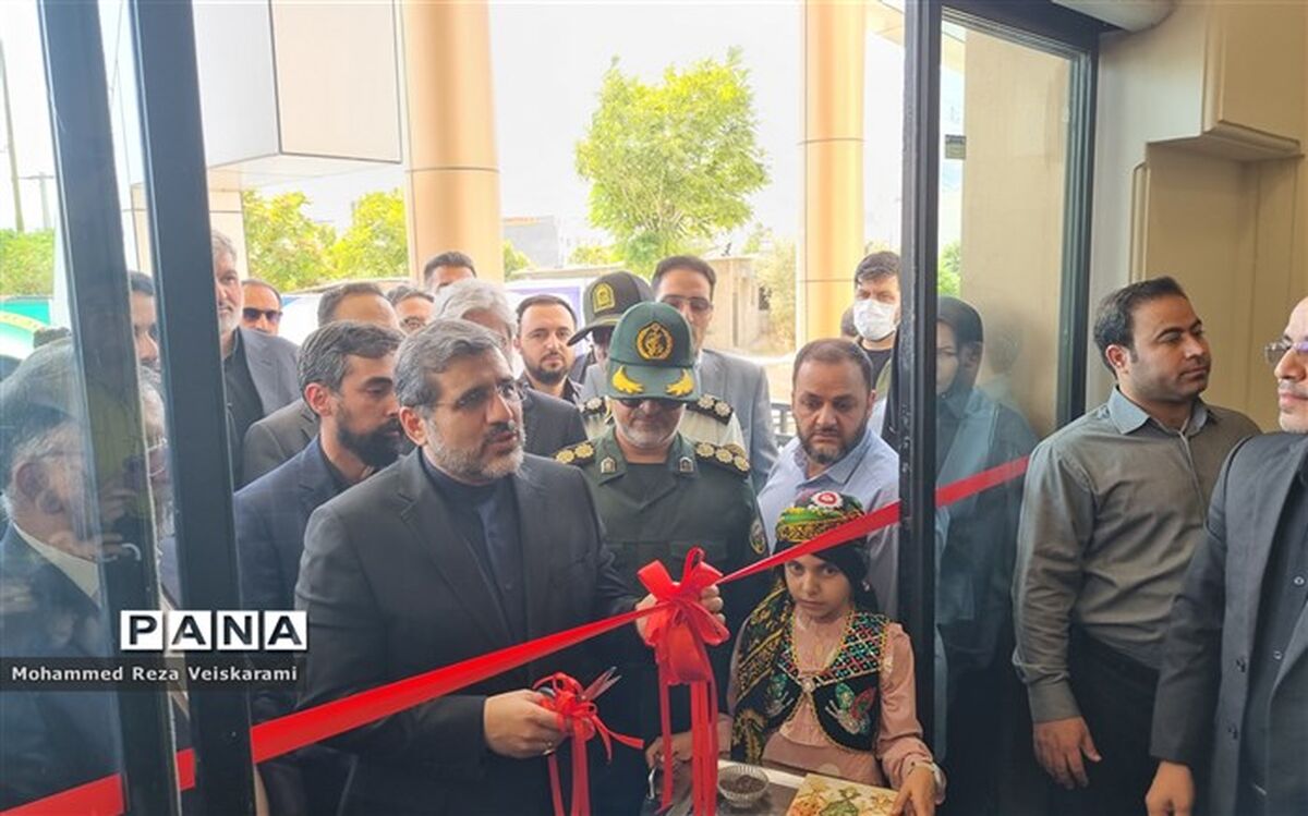 پس از ۲۲ سال کتابخانه مرکزی خرم آباد به بهره‌برداری رسید /فیلم