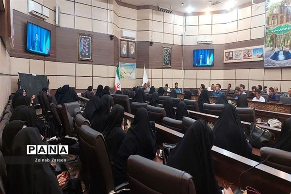 گردهمایی بزرگ مدیران مدارس شهرستان مهریز