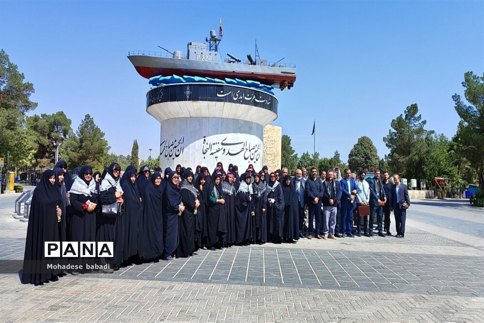 تجدید میثاق معاونان و مربیان پرورشی با بنیانگذار جمهوری اسلامی و شهدا