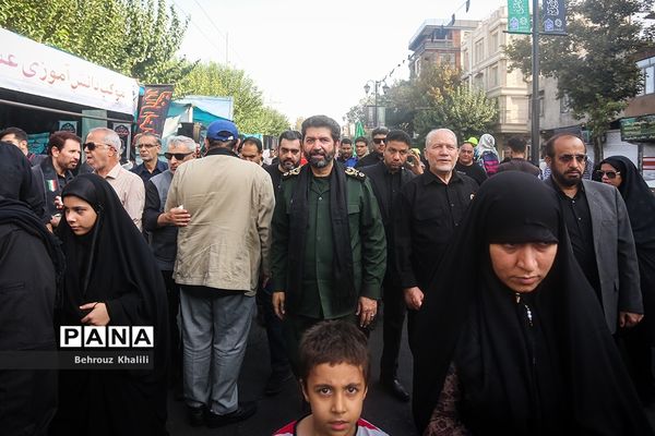 موکب دانش‌آموزی عشاق الحسین (ع) در پیاده‌روی جاماندگان اربعین حسینی-تهران