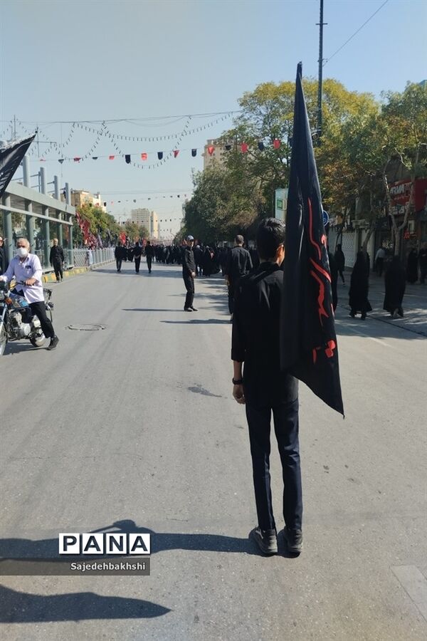مراسم پیاده‌روی جاماندگان اربعین حسینی در مشهد