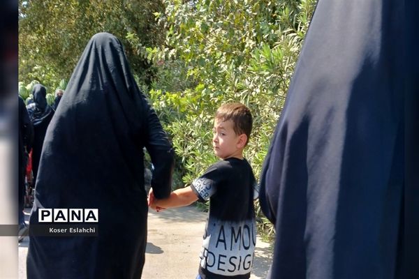 حضور پرشور کودکان و نوجوانان در راهپیمایی اربعین