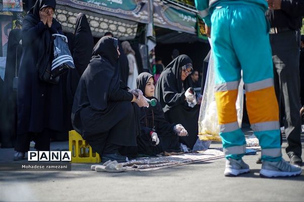 پیاده‌روی جاماندگان اربعین حسینی در مشهد