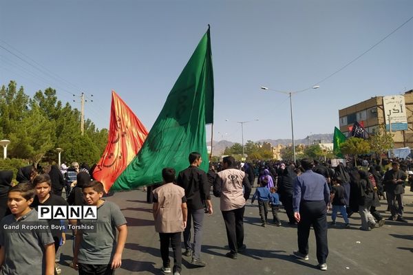 مراسم پیاده‌روی حرم تا حرم در کاشمر