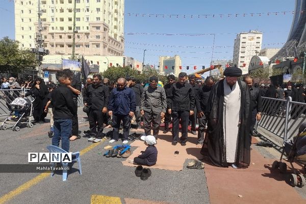 مراسم پیاده‌روی جاماندگان اربعین حسینی در مشهد