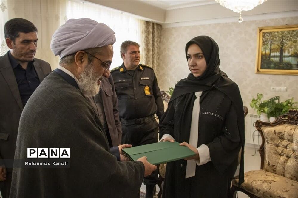 تجلیل از رتبه تک رقمی استان مرکزی در کنکور سراسری