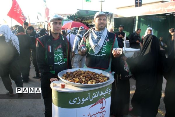 فعالیت مربیان و دانش‌آموزان لرستان در موکب سازمان دانش‌آموزی