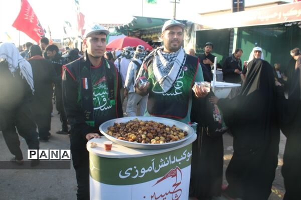 فعالیت مربیان و دانش‌آموزان لرستان در موکب سازمان دانش‌آموزی