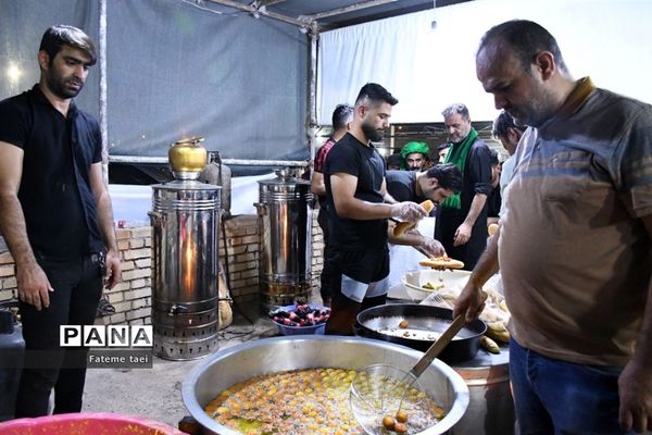 مرز چذابه میزبان زائران رهسپار به سوی کربلا معلی
