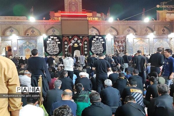 حضور پرشور عاشقان در مرقد امام‌ کاظم(ع) و امام‌ جواد(ع)