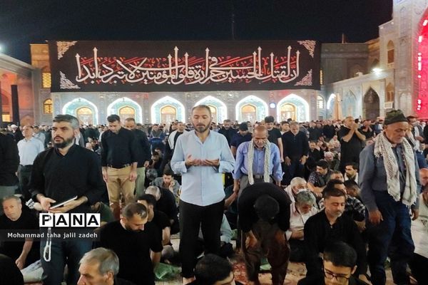 حضور پرشور عاشقان در مرقد امام‌ کاظم(ع) و امام‌ جواد(ع)