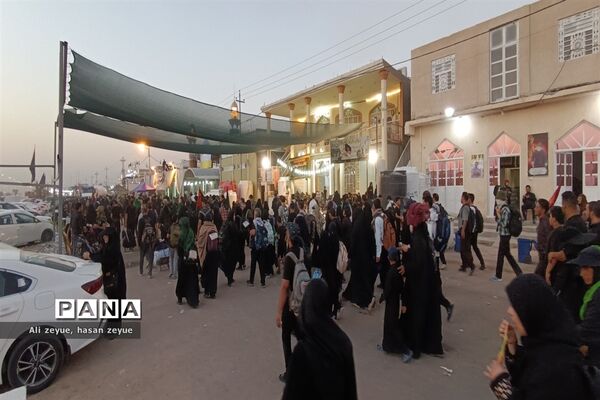 پیاده‌روی زائران اربعین حسینی در مسیر عاشقی