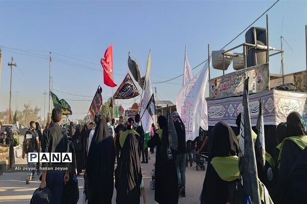 پیاده‌روی زائران اربعین حسینی در مسیر عاشقی