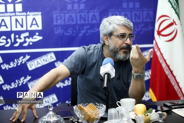 حضور امیر غفارمنش در خبرگزاری پانا