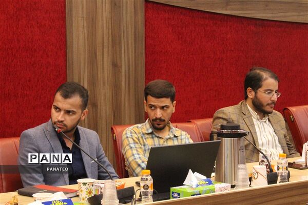 نشست هم‌اندیشی مسئولان امورتربیتی مناطق ۲۱ گانه شهرستان‌های تهران