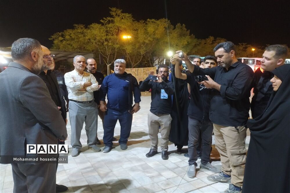 بازدید معاون سیاسی استاندار قم از فعالیت‌های قرارگاه مردمی اربعین