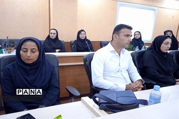 نشست هم‌اندیشی مدیرکل ورزش و جوانان استان مازندران در محمود‌آباد