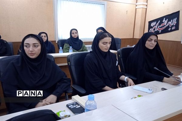 نشست هم‌اندیشی مدیرکل ورزش و جوانان استان مازندران در محمود‌آباد