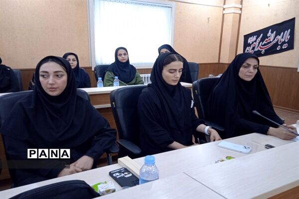 نشست هم‌اندیشی مدیرکل ورزش و جوانان استان مازندران در محمود‌آباد