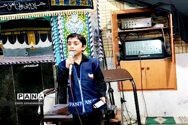 دوشنبه‌های مسجد محوری با حضور دانش‌آموزان و مسئولان آموزش و پرورش در شیراز