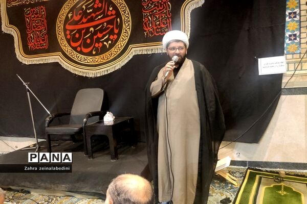دوشنبه‌های مسجد محوری با حضور دانش‌آموزان و مسئولان آموزش و پرورش در شیراز