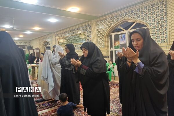 دوشنبه‌های مسجد محوری با حضور دانش‌آموزان و مسئولان آموزش و پرورش در شیراز