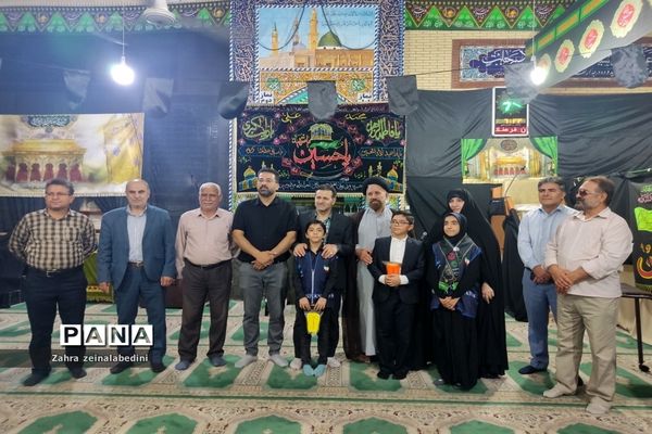 دوشنبه‌های مسجد محوری با حضور دانش‌آموزان و مسئولان آموزش و پرورش در شیراز