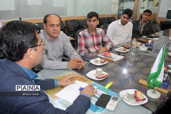 نشست هیات رئیسه شورای دانش‌آموزی استان بوشهر