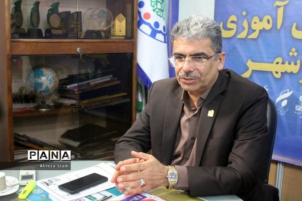 نشست هیات رئیسه شورای دانش‌آموزی استان بوشهر