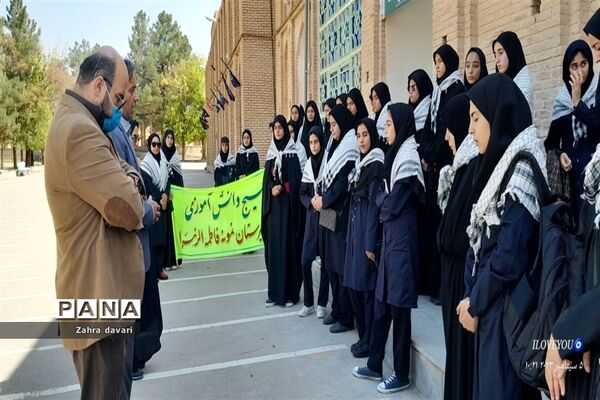 مراسم غبارروبی گلزار شهدا در شهر زیارت