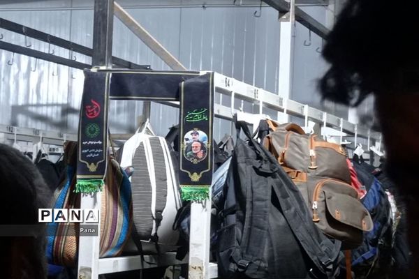 جلوه‌هایی از حضور و فعالیت دانش‌آموزان ایرانی و عراقی در موکب ‌های اربعین