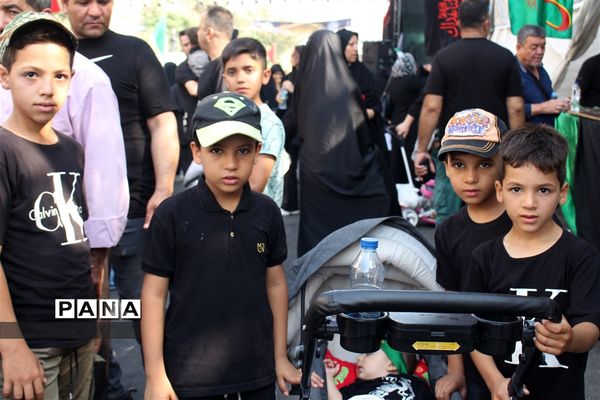 موکب عشاق الحسین (ع) سازمان دانش‌آموزی شهرستان‌های استان‌تهران در مسیر جاماندگان اربعین