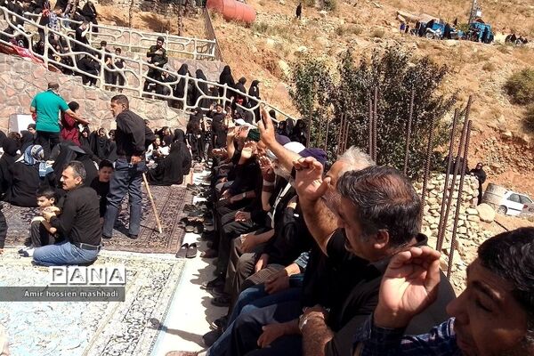 مراسم پیاده‌روی جاماندگان  اربعین در روستای جورد رودهن