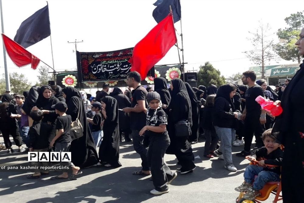آیین پیاده‌روی حرم تا حرم در کاشمر