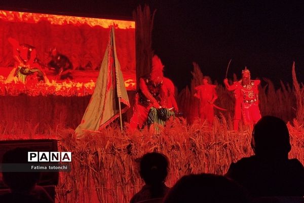 نمایش بزرگ "برفرازهستی" کاری از گروه فرهنگی و هنری مهتاب