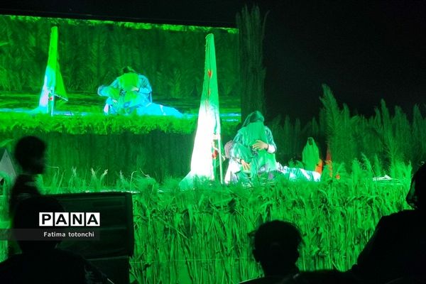 نمایش بزرگ "برفرازهستی" کاری از گروه فرهنگی و هنری مهتاب