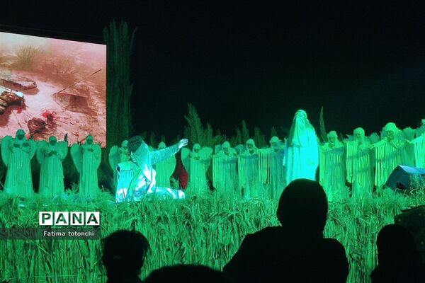 نمایش بزرگ "برفرازهستی" کاری از گروه فرهنگی و هنری مهتاب