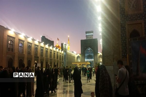 پیاده‌روی جاماندگان اربعین حسینی در مشهد مقدس