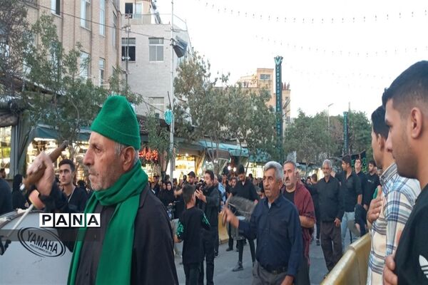 پیاده‌روی جاماندگان اربعین حسینی در مشهد مقدس